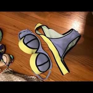 2 Victoria secret bikinis 32DD